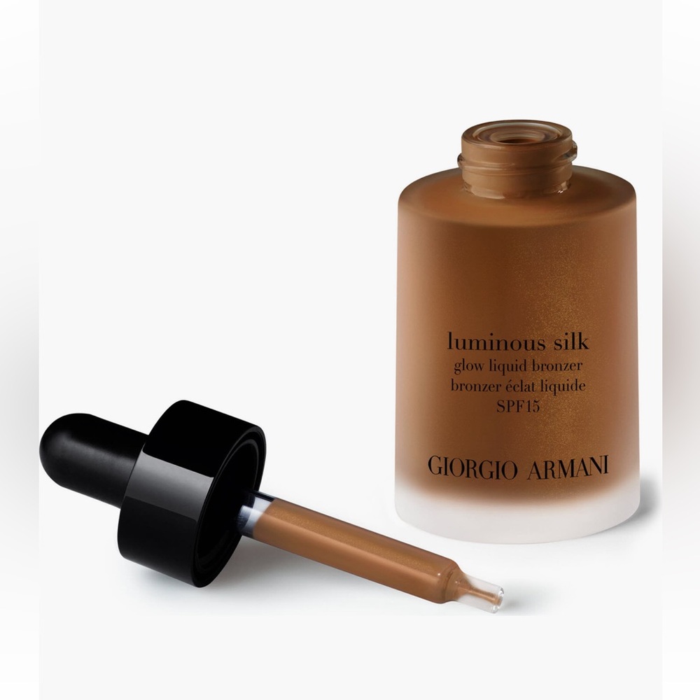 Giorgio Armani Luminous Silk Glow Liquid Bronzer - shade 110 Brand new In Box